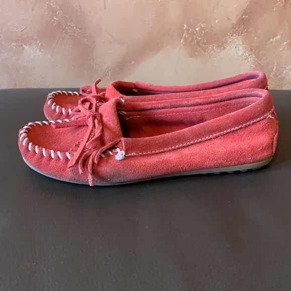 Minnetonka Kilty Hardsole Mocs - Picture 3 of 6